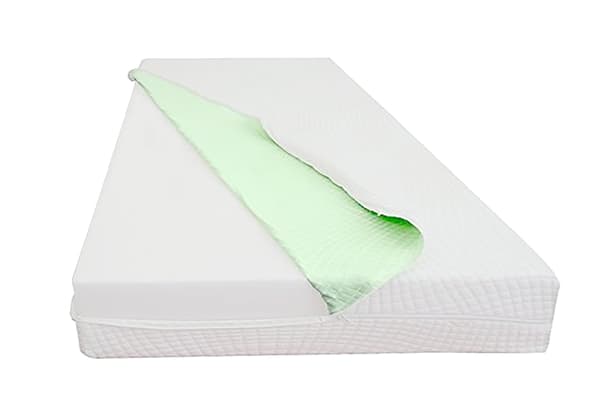 Madrass 70X200 18,5 cm hög. ortopedisk waterfoam, sängkläde i aloe vera Easy Clean,, extra komfort.