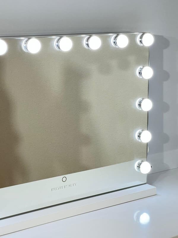 Bright Beauty Vanity Namira - hollywood peili - meikkipeili - peili valaistus - kolme valotilaa