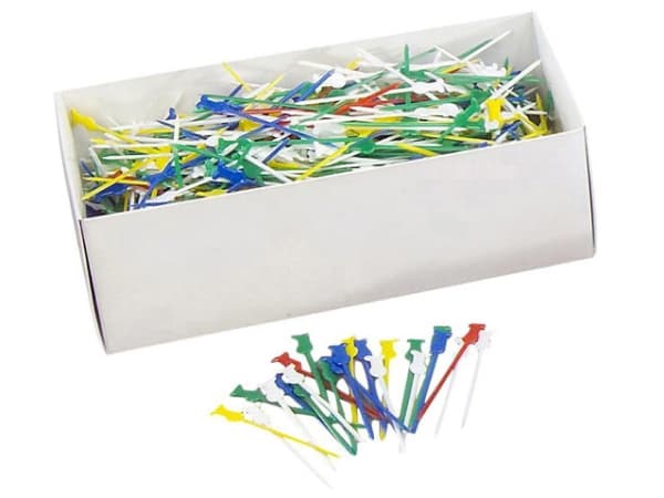 Ätpinnar kock plast ass. färger 1000st/förpackning Assorterade 1x1x1mm (1000EA)