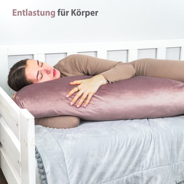 Sivuvuode tyyny samettipäällyksellä 40 x 145 cm - Comfort tyynyn puolella nukkujan vartalotyyny kyljessä nukkuja pinkki