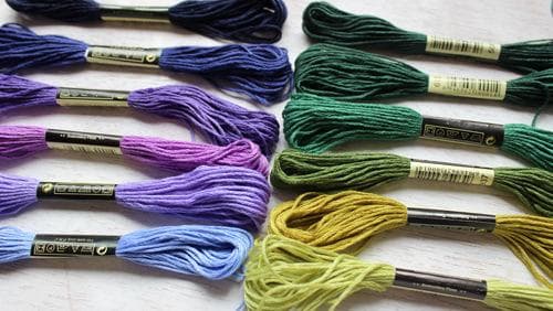 100 dukker broderigarn / moulin garn